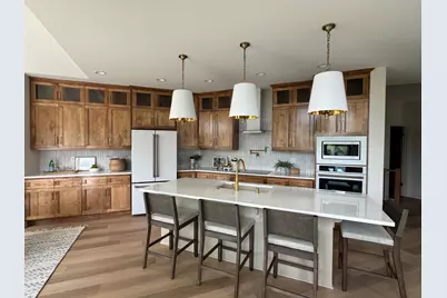 S54W25415  Pebble Brook Ct, Waukesha, WI 53189 - Photo 2