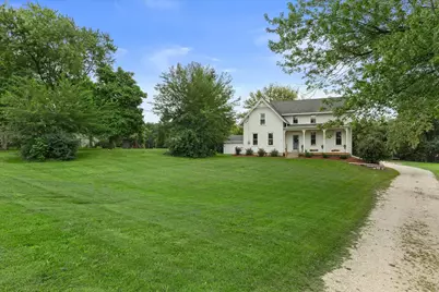 N4W22625  Bluemound Rd, Pewaukee, WI 53186 - Photo 4