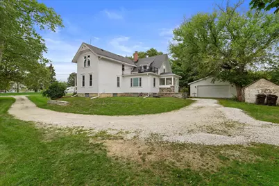 N4W22625  Bluemound Rd, Pewaukee, WI 53186 - Photo 6