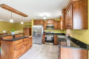 1815 Erin Ln, Waukesha, WI 53188 - Photo 4