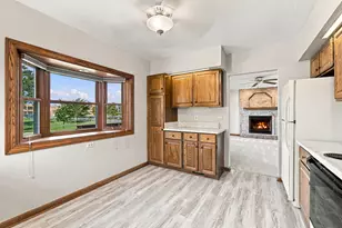 3544 S 49th St, Greenfield, WI 53220 - Photo 8