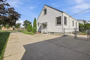 3544 S 49th St, Greenfield, WI 53220 - Photo 20