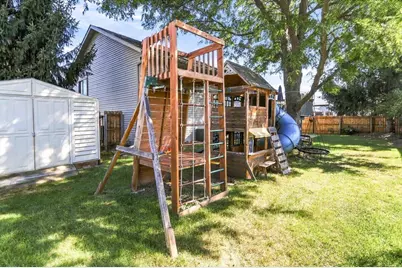 210  Kenneda St, Holmen, WI 54636 - Photo 40