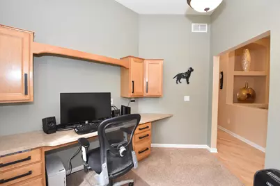 930  Dana Ln, Waukesha, WI 53189 - Photo 18