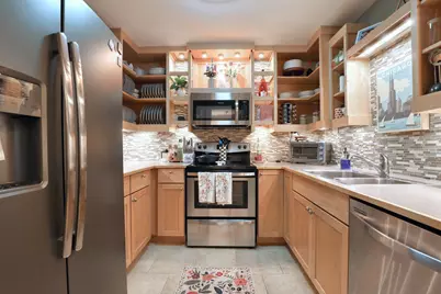 5200 S Tuckaway Blvd #365, Greenfield, WI 53221 - Photo 4