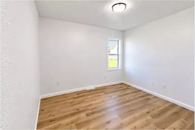 717  Hubbard St, Racine, WI 53402 - Photo 14