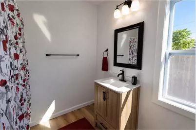 717  Hubbard St, Racine, WI 53402 - Photo 12