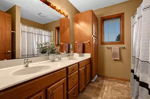 1942 Grand View Blvd, Onalaska, WI 54650 - Photo 22
