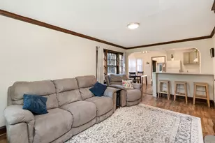 3775 S Rutland Ave, Saint Francis, WI 53235 - Photo 8