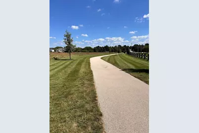 3961  Sweetgrass Ct #Lt32, Delafield, WI 53058 - Photo 4