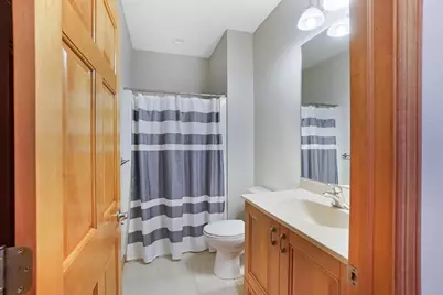 805 E Pearson St, Milwaukee, WI 53202 - Photo 14