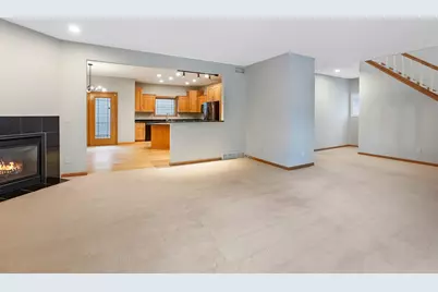 805 E Pearson St, Milwaukee, WI 53202 - Photo 4