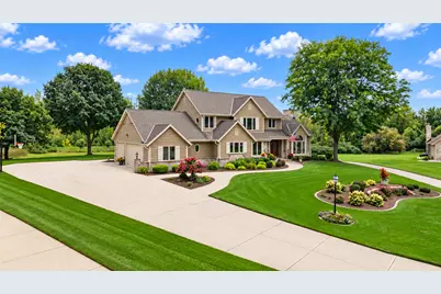 21135  Stratford Ct, Brookfield, WI 53045 - Photo 2