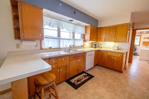 201 Gardner Ave, Burlington, WI 53105 - Photo 8
