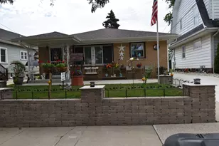 609 Blaine Ave, Racine, WI 53405 - Photo 1