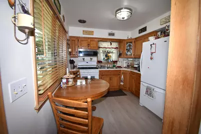609  Blaine Ave, Racine, WI 53405 - Photo 4