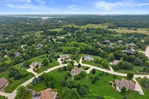 264 Steeple Point Circle, Delafield, WI 53018 - Photo 92