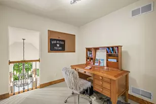 264 Steeple Point Circle, Delafield, WI 53018 - Photo 52