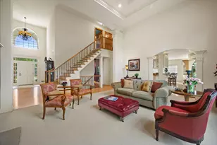 264 Steeple Point Circle, Delafield, WI 53018 - Photo 6