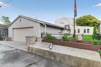 4237 S 4th St, Milwaukee, WI 53207 - Photo 8