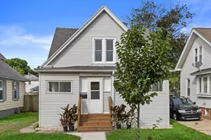 1614 Quincy Ave, Racine, WI 53405 - Photo 1