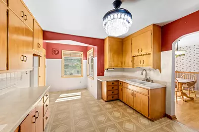 1972 S 90th St, West Allis, WI 53227 - Photo 10