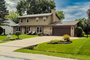 3655 S Sandalwood Dr, New Berlin, WI 53151 - Photo 2
