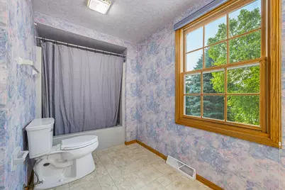 3355 E Normandy Dr, Oak Creek, WI 53154 - Photo 32