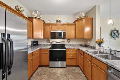 941  Autumn Ridge Ln #941, Hartford, WI 53027 - Photo 2