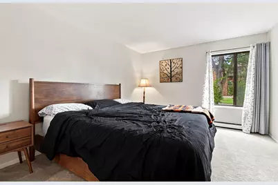 2440 W Good Hope Rd #46, Glendale, WI 53209 - Photo 16