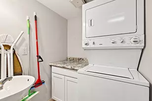 2440 W Good Hope Rd, Glendale, WI 53209 - Photo 14
