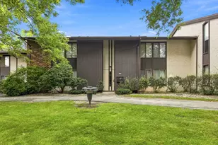 2440 W Good Hope Rd, Glendale, WI 53209 - Photo 28