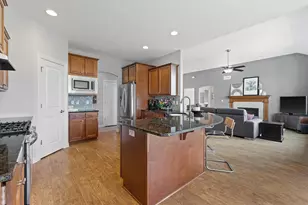 2200 Carlas Way, Racine, WI 53406 - Photo 10
