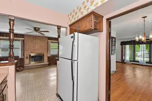 1138 S 120th St, West Allis, WI 53214 - Photo 12