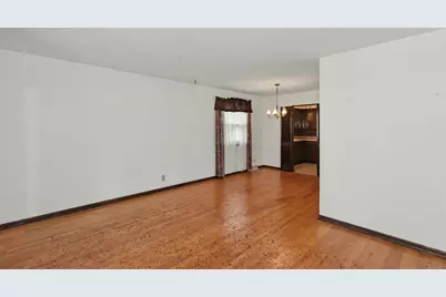 1138 S 120th St, West Allis, WI 53214 - Photo 8