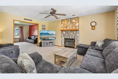 N164W21241  Dunbar Ct, Jackson, WI 53037 - Photo 12