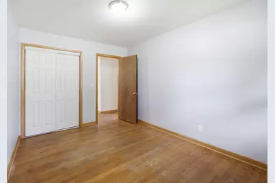 921 W Theresa Ln, Glendale, WI 53209 - Photo 18