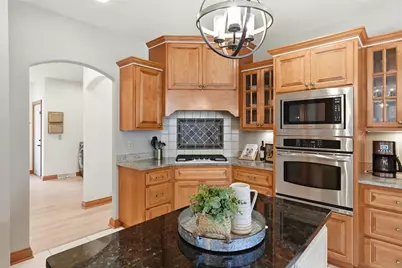 363  Sunshine Dr, Hartland, WI 53029 - Photo 10
