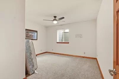 363  Sunshine Dr, Hartland, WI 53029 - Photo 32