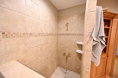 7550 N Pheasant Ln, River Hills, WI 53217 - Photo 20