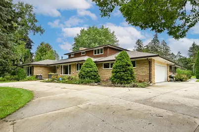 7550 N Pheasant Ln, River Hills, WI 53217 - Photo 36