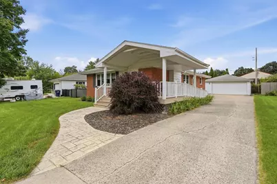 10114 W Fiebrantz Ave, Milwaukee, WI 53222 - Photo 30