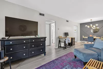 2300 W Good Hope Rd #243, Glendale, WI 53209 - Photo 6