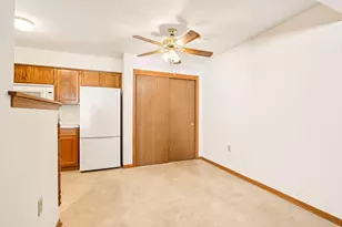 6155 S Creekside Dr, Cudahy, WI 53110 - Photo 10