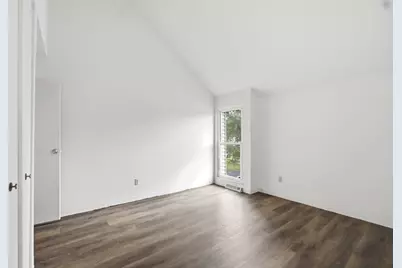 5217 S 13th St #B, Milwaukee, WI 53221 - Photo 14