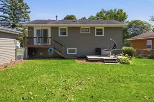 1204 N 12th Ave, West Bend, WI 53090 - Photo 24