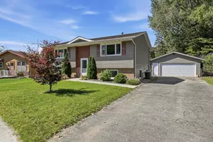 1204 N 12th Ave, West Bend, WI 53090 - Photo 26