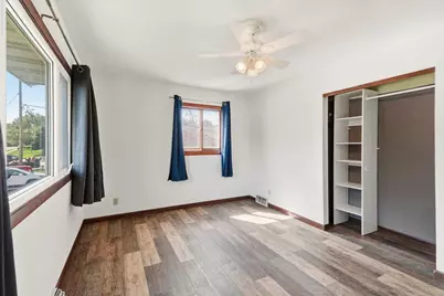 1204 N 12th Ave, West Bend, WI 53090 - Photo 10
