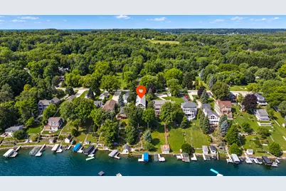 4982  Lake Dr, West Bend, WI 53095 - Photo 2