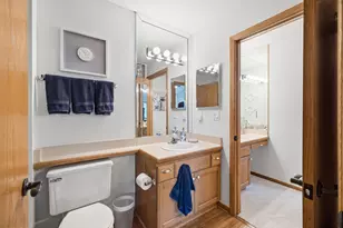 13562 W Fountain Ct, New Berlin, WI 53151 - Photo 18